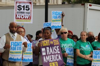 fightfor15_3_850_567 Group protesting $15 minimum wage