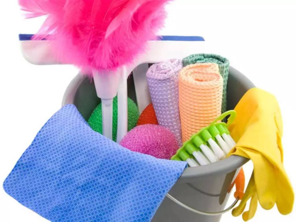 2dfba6f4464745a6b4d92eff6f55576e a mop bucket with various cleaning supplies